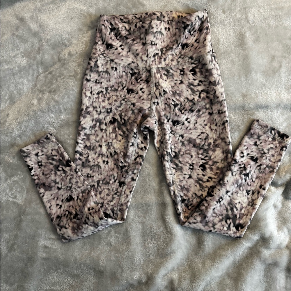 Gray & Pink Patterned Leggings